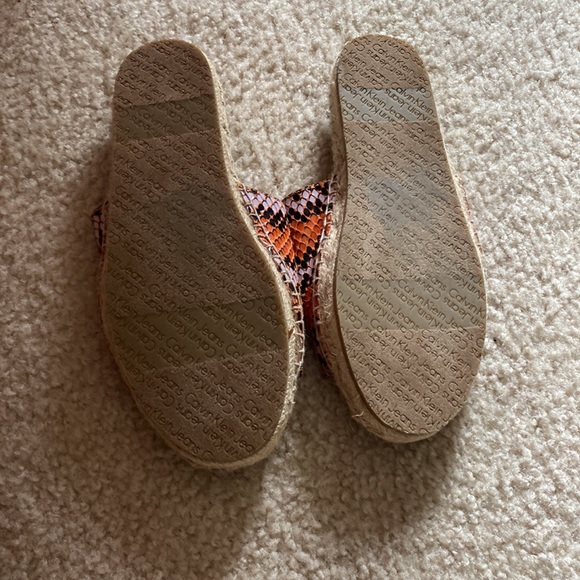 Slides - Picture 4 of 4